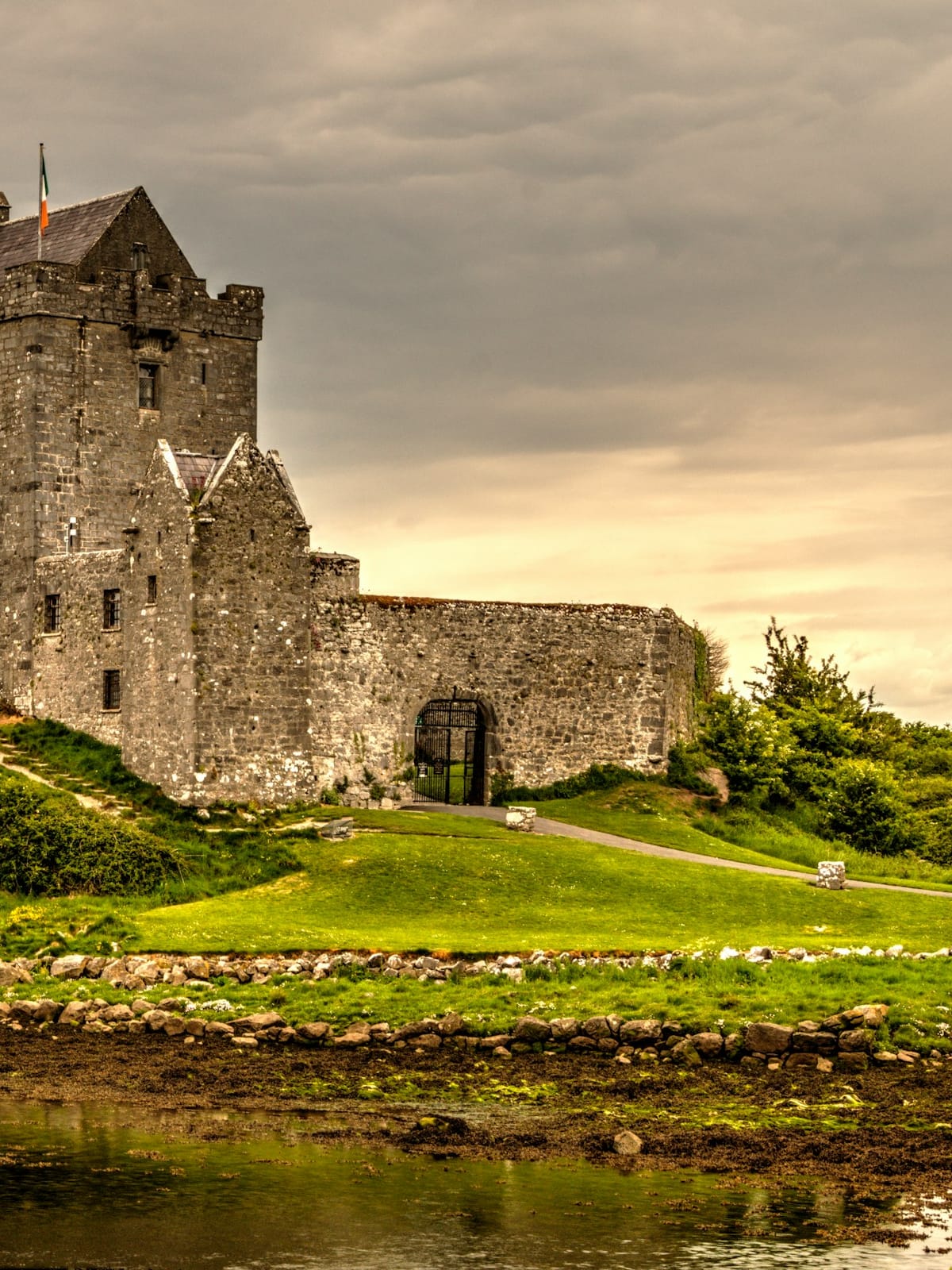 Ancient Ireland — Private Package 9-day tour: Newgrange, Belfast, the Giant’s Causeway, Donegal, and the Aran Islands — 5,000 years in nine days.